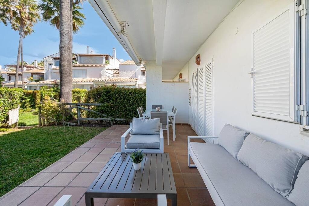 Townhouse W/ Swimming Pool And Underground Parking Vakantiehuis Marbella